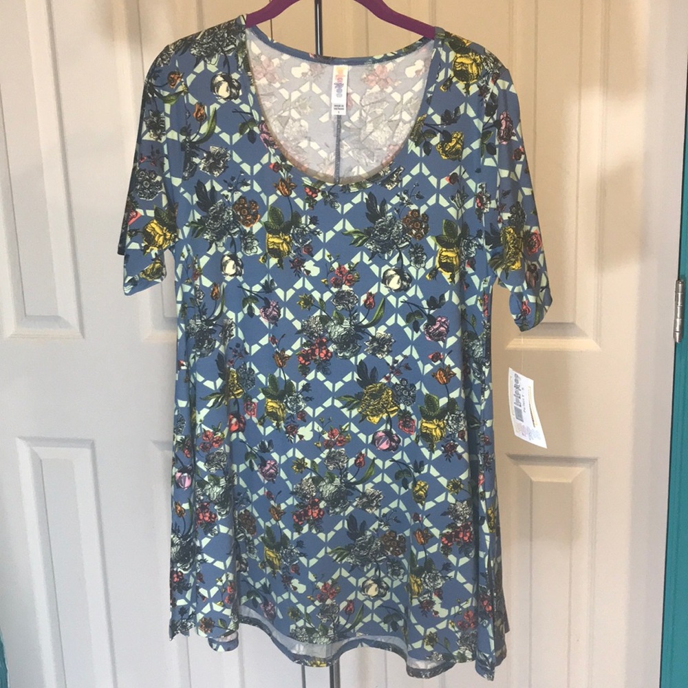 LuLaRoe small Perfect T floral NWT